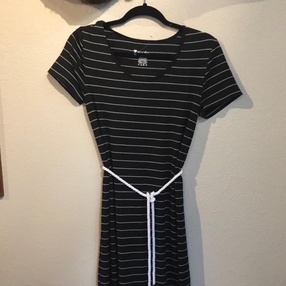 Just Love Dresses & Skirts - ❤️ 5/$20 bundle deal ❤️ Maxi dress NWOT